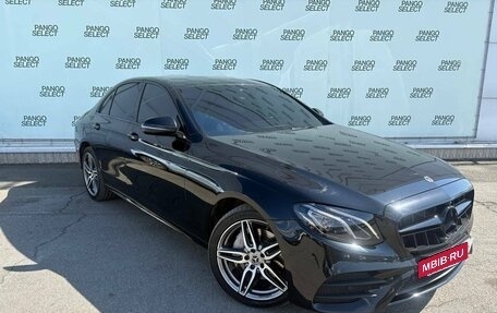 Mercedes-Benz E-Класс, 2019 год, 3 650 000 рублей, 3 фотография