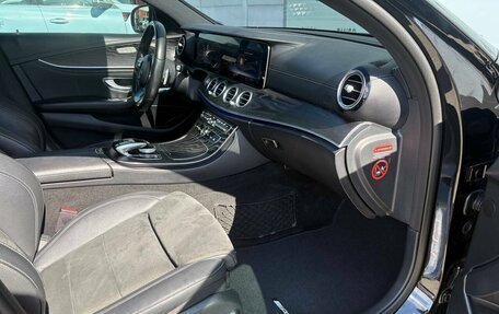 Mercedes-Benz E-Класс, 2019 год, 3 650 000 рублей, 17 фотография