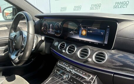 Mercedes-Benz E-Класс, 2019 год, 3 650 000 рублей, 23 фотография