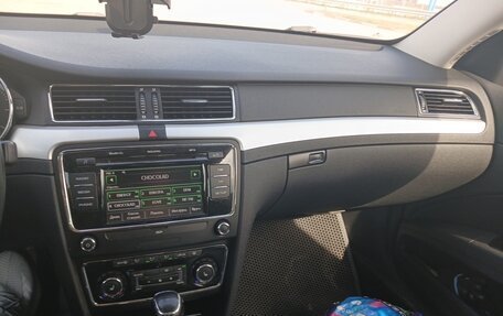 Skoda Superb III рестайлинг, 2012 год, 780 000 рублей, 10 фотография