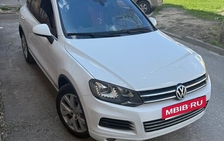 Volkswagen Touareg III, 2014 год, 2 400 000 рублей, 3 фотография
