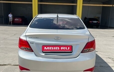 Hyundai Solaris II рестайлинг, 2016 год, 900 000 рублей, 4 фотография