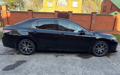 Toyota Camry, 2022 год, 3 650 000 рублей, 1 фотография