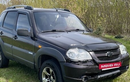 Chevrolet Niva I рестайлинг, 2009 год, 285 000 рублей, 2 фотография