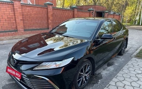 Toyota Camry, 2022 год, 3 650 000 рублей, 5 фотография