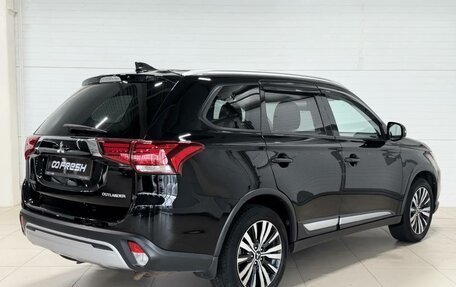 Mitsubishi Outlander III рестайлинг 3, 2018 год, 2 490 000 рублей, 4 фотография