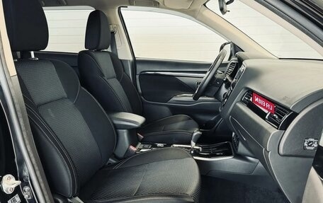 Mitsubishi Outlander III рестайлинг 3, 2018 год, 2 490 000 рублей, 27 фотография