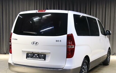 Hyundai H-1 II рестайлинг, 2019 год, 2 599 000 рублей, 2 фотография