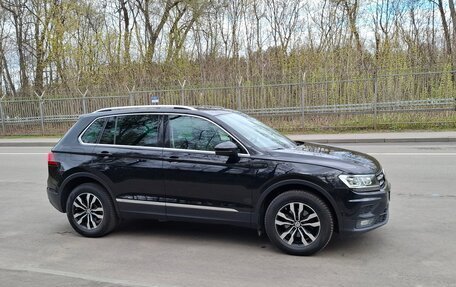 Volkswagen Tiguan II, 2019 год, 2 590 000 рублей, 1 фотография