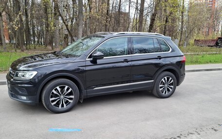 Volkswagen Tiguan II, 2019 год, 2 590 000 рублей, 3 фотография