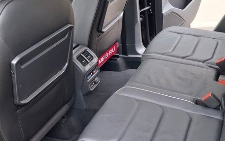 Volkswagen Tiguan II, 2019 год, 2 590 000 рублей, 11 фотография