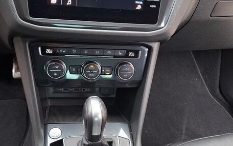 Volkswagen Tiguan II, 2019 год, 2 590 000 рублей, 15 фотография