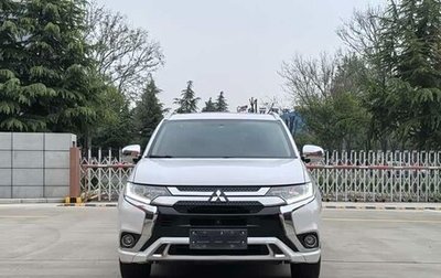 Mitsubishi Outlander III рестайлинг 3, 2021 год, 1 985 000 рублей, 1 фотография