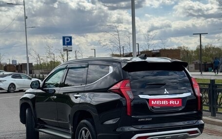 Mitsubishi Pajero Sport III рестайлинг, 2021 год, 3 550 000 рублей, 5 фотография