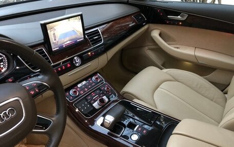 Audi A8, 2013 год, 1 750 000 рублей, 7 фотография