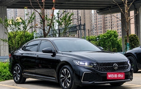 Volkswagen Passat B8 рестайлинг, 2023 год, 2 200 000 рублей, 2 фотография