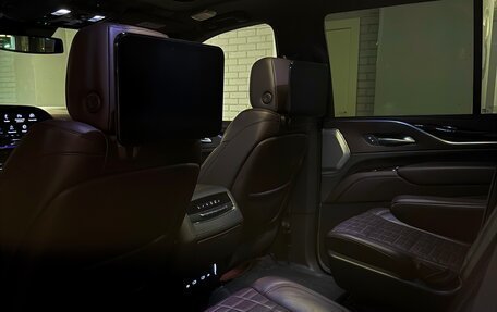 Cadillac Escalade V, 2023 год, 14 000 000 рублей, 10 фотография