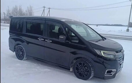 Honda Stepwgn IV, 2021 год, 2 100 000 рублей, 3 фотография