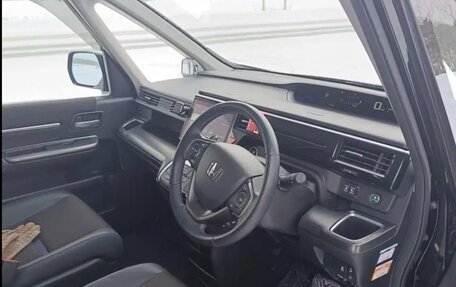 Honda Stepwgn IV, 2021 год, 2 100 000 рублей, 9 фотография