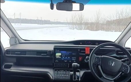 Honda Stepwgn IV, 2021 год, 2 100 000 рублей, 7 фотография