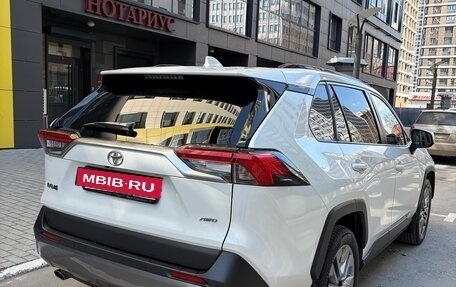 Toyota RAV4, 2021 год, 3 500 000 рублей, 4 фотография