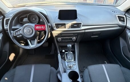 Mazda 3, 2018 год, 1 890 000 рублей, 10 фотография