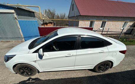 Hyundai Solaris II рестайлинг, 2015 год, 1 620 000 рублей, 4 фотография