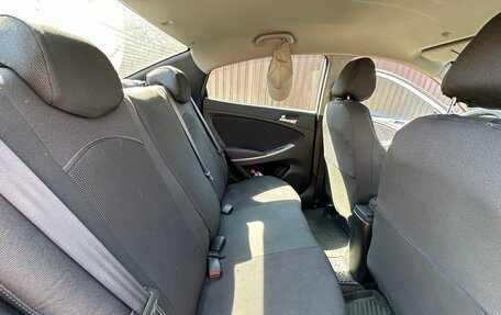 Hyundai Solaris II рестайлинг, 2015 год, 1 620 000 рублей, 10 фотография