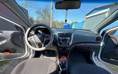 Hyundai Solaris II рестайлинг, 2015 год, 1 620 000 рублей, 9 фотография