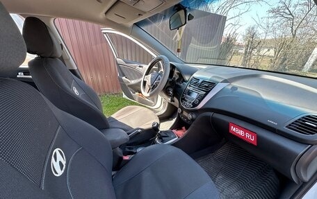 Hyundai Solaris II рестайлинг, 2015 год, 1 620 000 рублей, 11 фотография