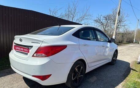 Hyundai Solaris II рестайлинг, 2015 год, 1 620 000 рублей, 7 фотография
