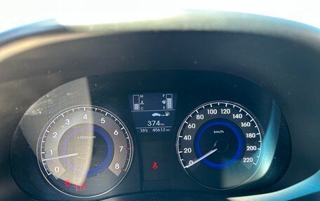 Hyundai Solaris II рестайлинг, 2015 год, 1 620 000 рублей, 13 фотография