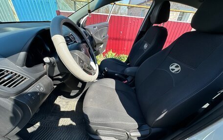 Hyundai Solaris II рестайлинг, 2015 год, 1 620 000 рублей, 15 фотография