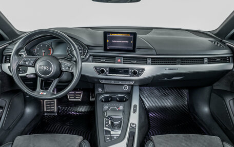 Audi A4, 2017 год, 2 651 000 рублей, 10 фотография