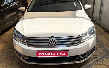 Volkswagen Passat B7, 2012 год, 870 000 рублей, 1 фотография
