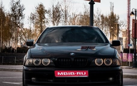 BMW 5 серия, 2001 год, 570 000 рублей, 1 фотография