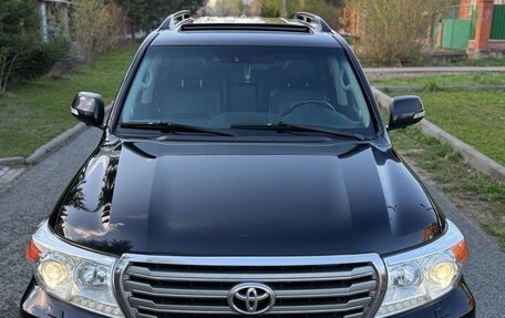 Toyota Land Cruiser 200, 2015 год, 3 900 000 рублей, 2 фотография