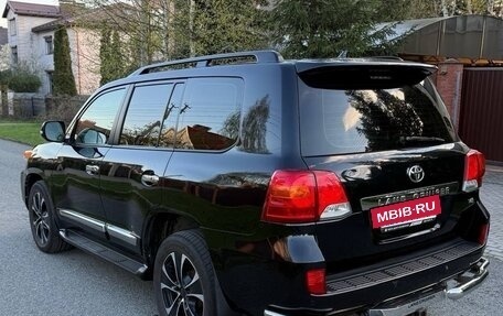 Toyota Land Cruiser 200, 2015 год, 3 900 000 рублей, 9 фотография