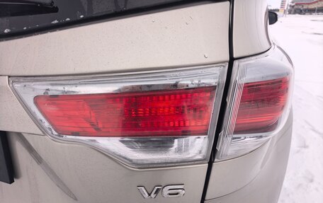 Toyota Highlander III, 2014 год, 2 600 000 рублей, 11 фотография