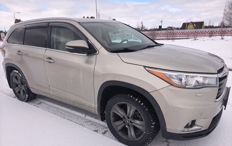 Toyota Highlander III, 2014 год, 2 600 000 рублей, 14 фотография