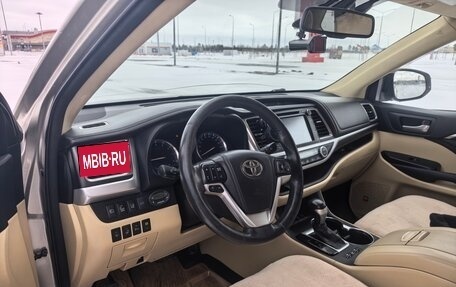 Toyota Highlander III, 2014 год, 2 600 000 рублей, 6 фотография