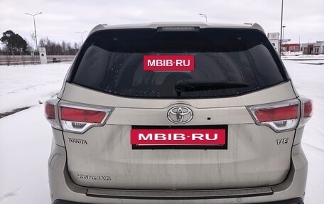 Toyota Highlander III, 2014 год, 2 600 000 рублей, 10 фотография