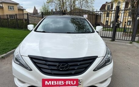 Hyundai Sonata VI, 2012 год, 620 000 рублей, 2 фотография