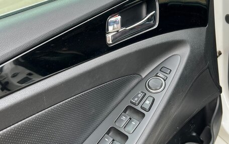 Hyundai Sonata VI, 2012 год, 620 000 рублей, 17 фотография