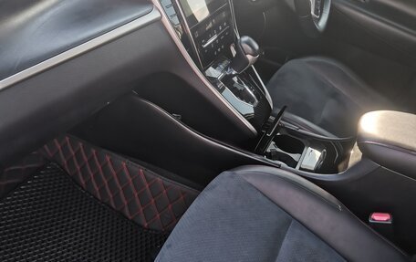 Toyota Harrier, 2017 год, 3 500 000 рублей, 23 фотография