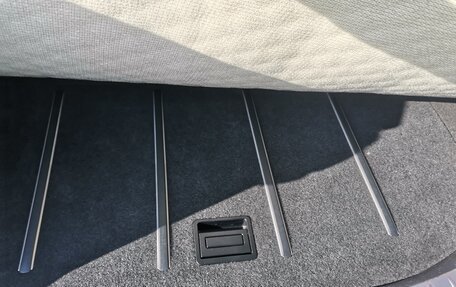 Toyota Harrier, 2017 год, 3 500 000 рублей, 29 фотография