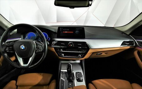 BMW 5 серия, 2017 год, 3 105 000 рублей, 11 фотография