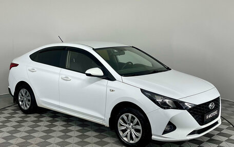 Hyundai Solaris II рестайлинг, 2020 год, 1 590 000 рублей, 4 фотография