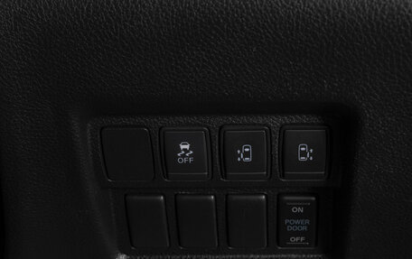 Nissan Elgrand III, 2018 год, 3 449 000 рублей, 22 фотография
