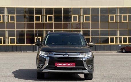 Mitsubishi Outlander III рестайлинг 3, 2015 год, 1 750 000 рублей, 2 фотография